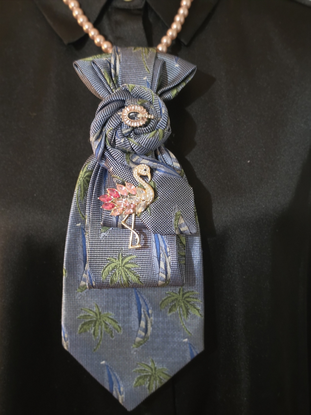 Blue Palm-Print Women's Necktie Necklace with Flamingo Brooch